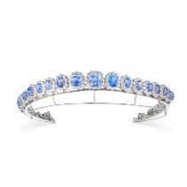 AN IMPORTANT CEYLON NO HEAT SAPPHIRE AND DIAMOND TIARA / NECKLACE AND EARRINGS SUITE the tiara /