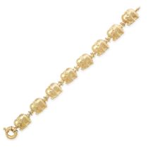 A VINTAGE ELEPHANT LINK BRACELET in 18ct yellow gold, comprising eight elephant shaped links in