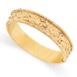 A FINE ANTIQUE PICTORIAL GOLD BANGLE, PROBABLY CHINESE in high carat yellow gold, the hinged body