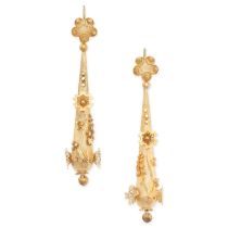 A PAIR OF ANTIQUE GOLD DROP EARRINGS, 19TH CENTURY in yellow gold, the tapering bodies with mesh