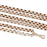 AN ANTIQUE GUARD CHAIN NECKLACE in yellow gold, formed of a single row of belcher links, lobster