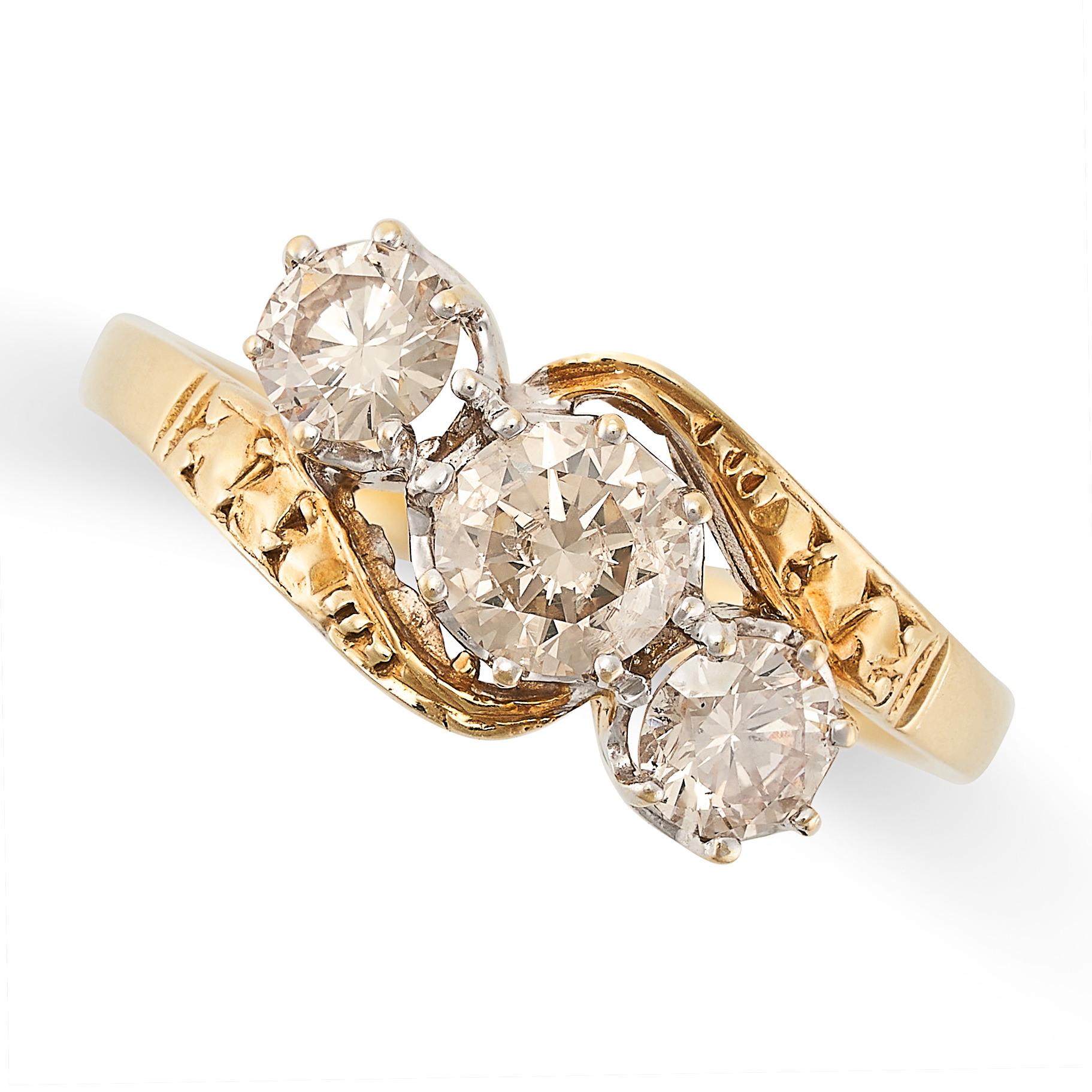 A DIAMOND THREE STONE RING in 18ct yellow gold, set with three round brilliant cut diamonds all