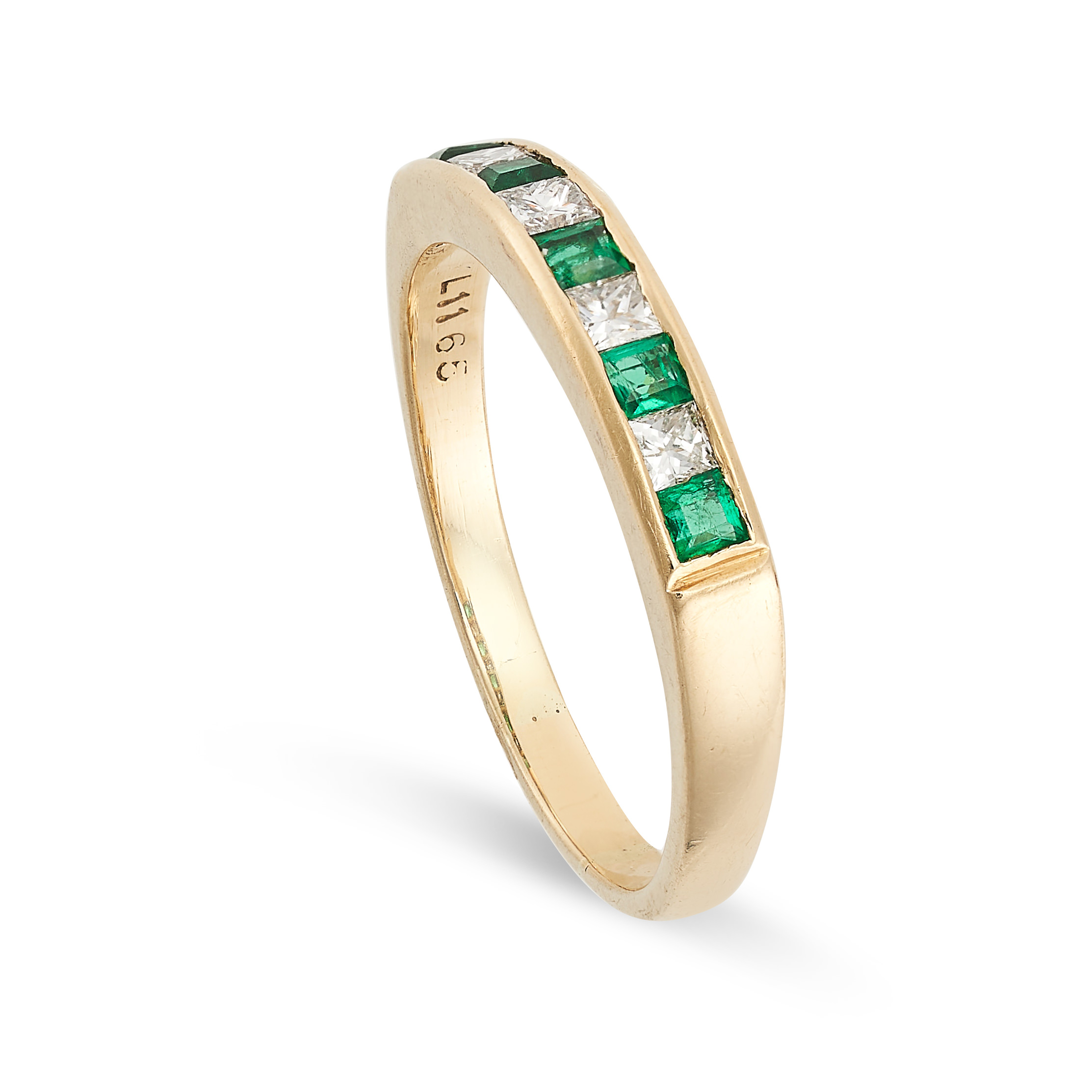 AN EMERALD AND DIAMOND BAND RING in 18ct yellow gold, set with a row of alternating step cut - Image 2 of 2