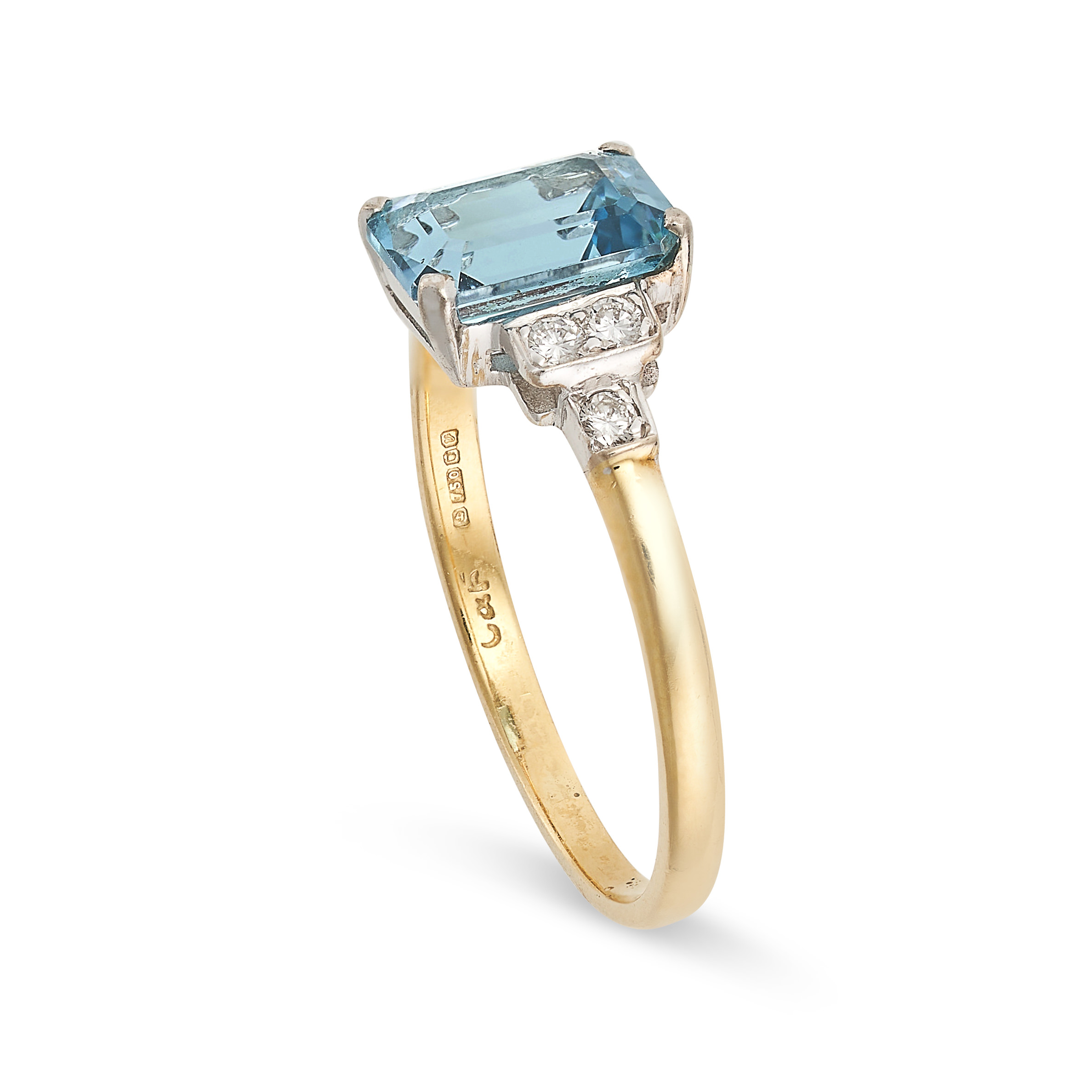 A BLUE TOPAZ AND DIAMOND RING in 18ct yellow gold, set with an emerald cut blue topaz, the stepped - Image 2 of 2