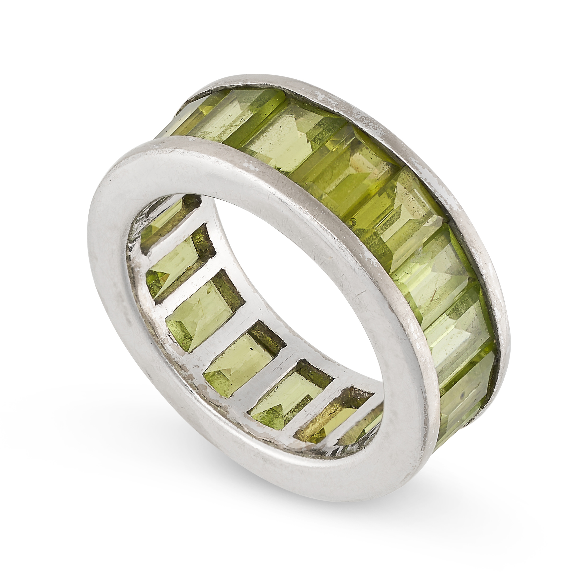 NO RESERVE - A PERIDOT ETERNITY BAND RING in platinum, the band set all around with a single row - Image 2 of 2