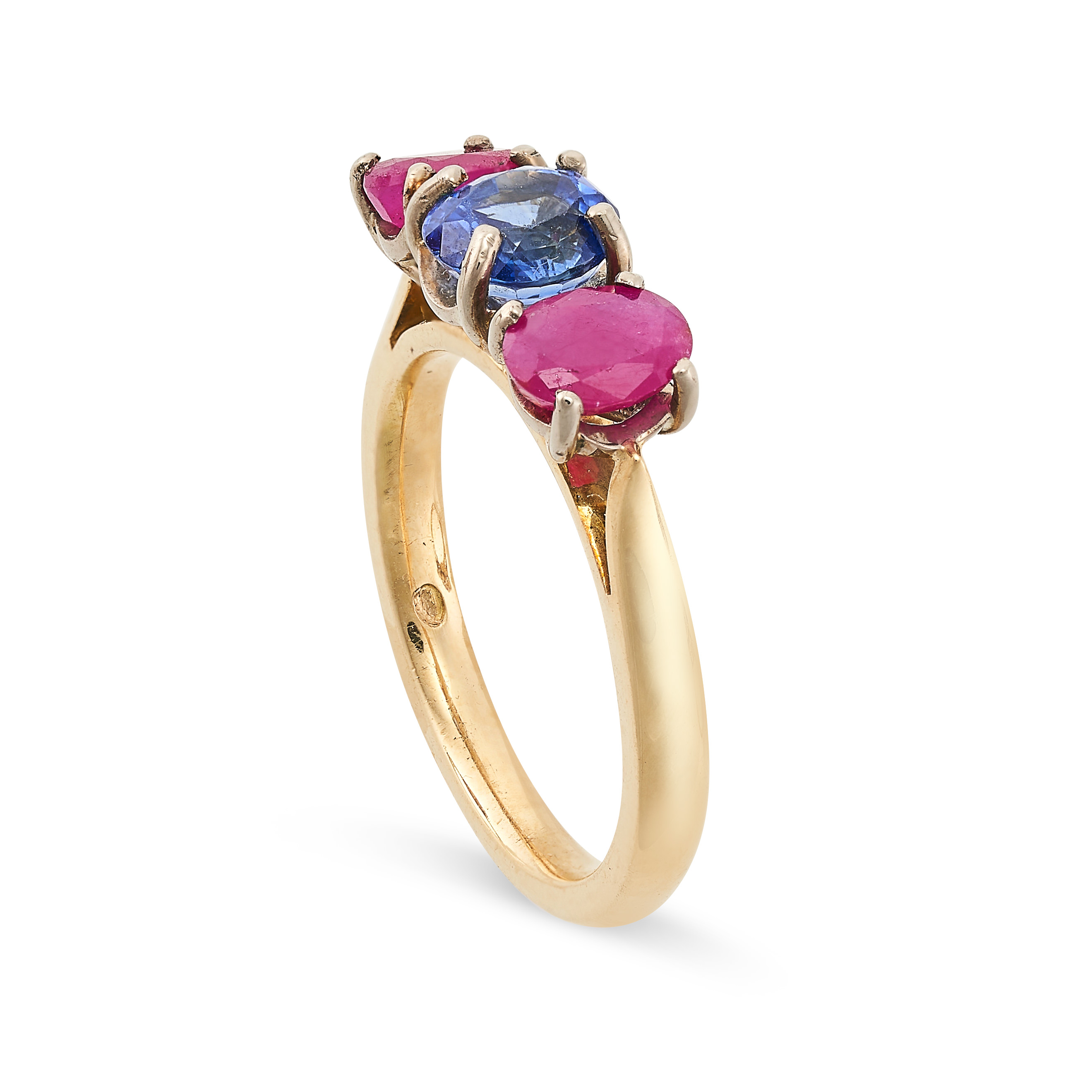 AN AUSTRIAN SAPPHIRE AND RUBY THREE STONE RING in 18ct yellow gold, set with an oval cut sapphire - Image 2 of 2