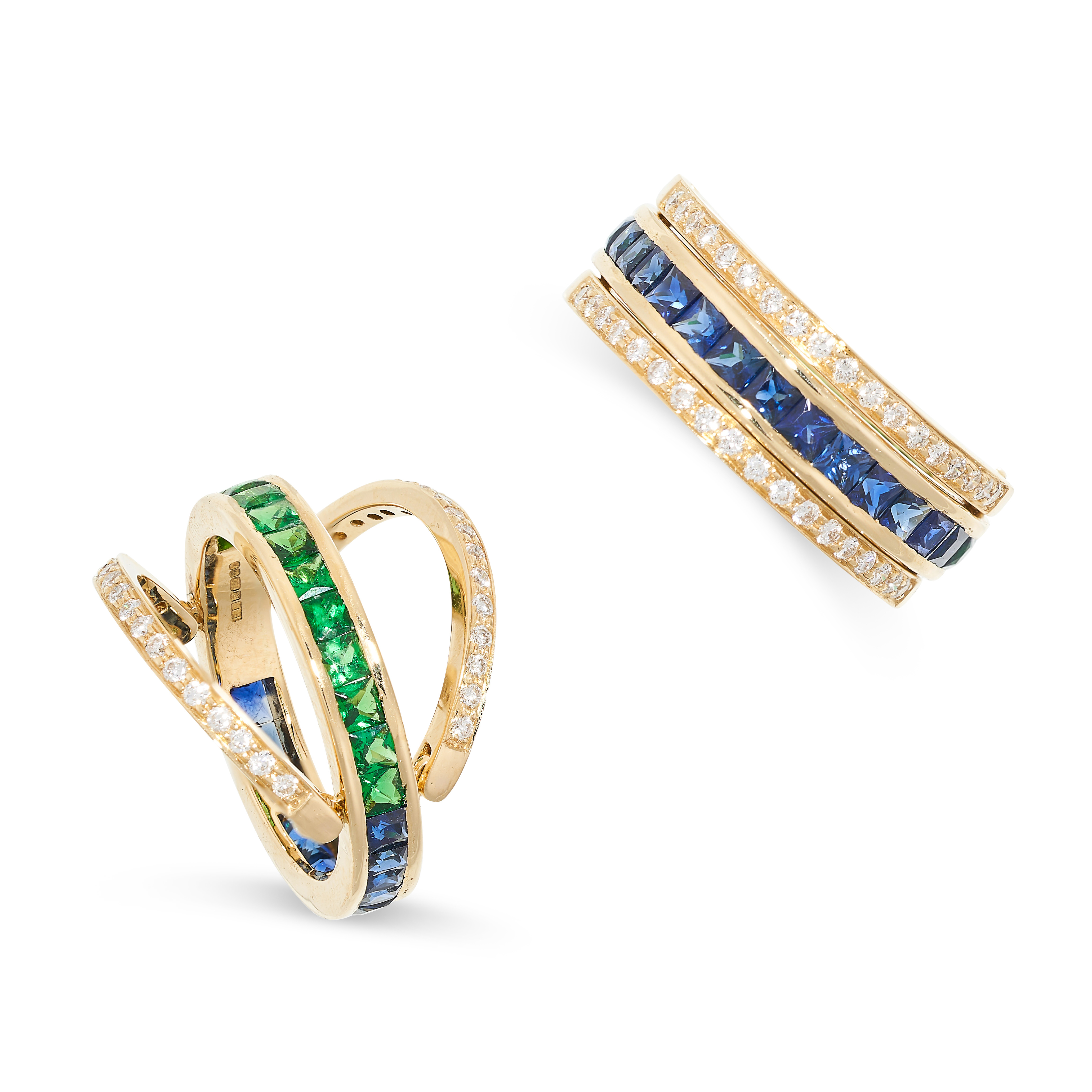 A SAPPHIRE AND TSAVORITE GARNET REVERSIBLE RING in 18ct yellow gold, the central band half set