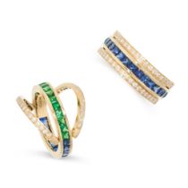 A SAPPHIRE AND TSAVORITE GARNET REVERSIBLE RING in 18ct yellow gold, the central band half set