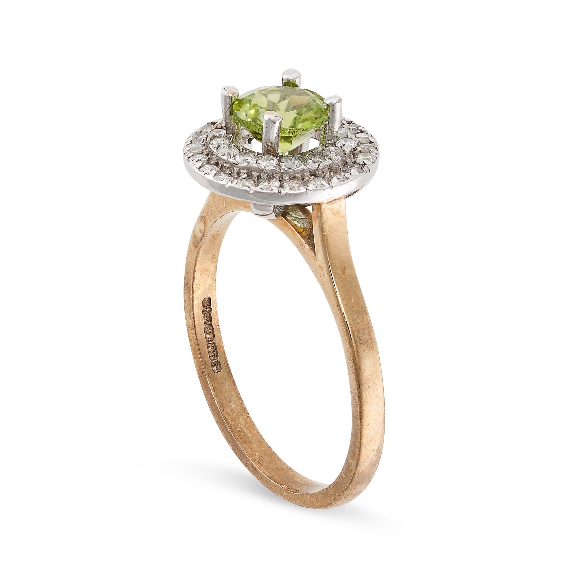 A PERIDOT AND DIAMOND RING in 9ct yellow gold, set with a round cut peridot in a cluster of round - Bild 2 aus 2