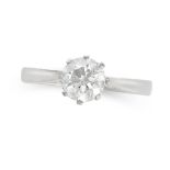 A 1.00 CARAT SOLITAIRE DIAMOND RING in platinum, set with a round brilliant cut diamond of 1.00