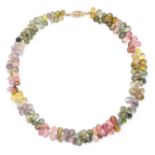 A MULTICOLOURED TOURMALINE BEAD NECKLACE in 14ct yellow gold, comprising a clustered row of