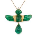 A MUGHAL CARVED EMERALD AND DIAMOND BIRD BROOCH / PENDANT NECKLACE in yellow gold, the pendant