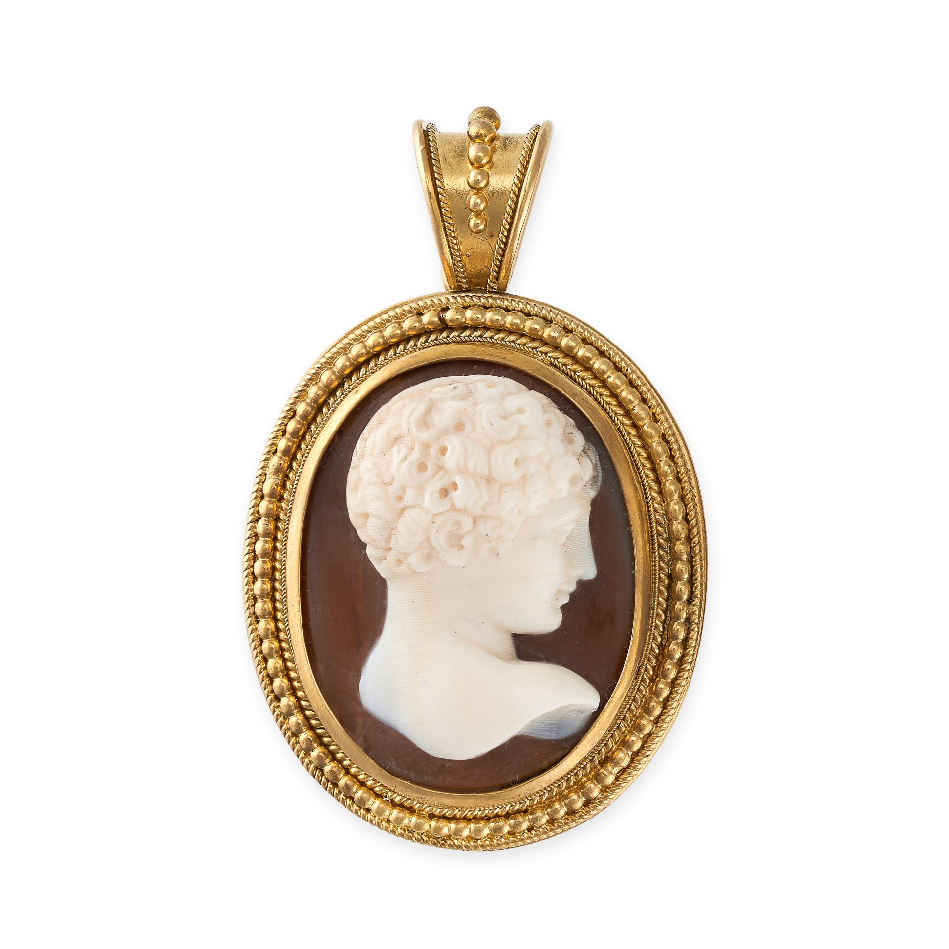 AN ANTIQUE CAMEO LOCKET / PENDANT in yellow gold, set with a carved agate cameo depicting the bus...