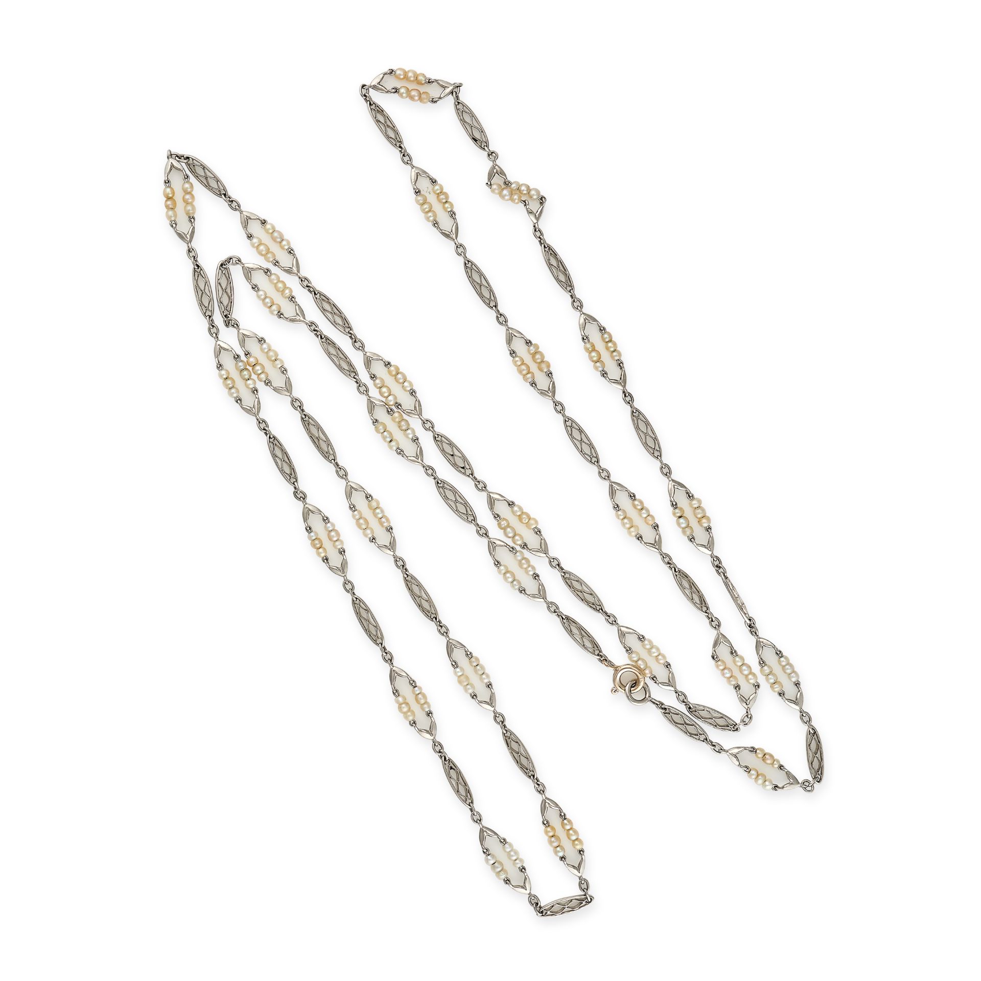 A FINE ART DECO PEARL SAUTIOR NECKLACE in 18ct white gold, comprising a series of openwork links,...