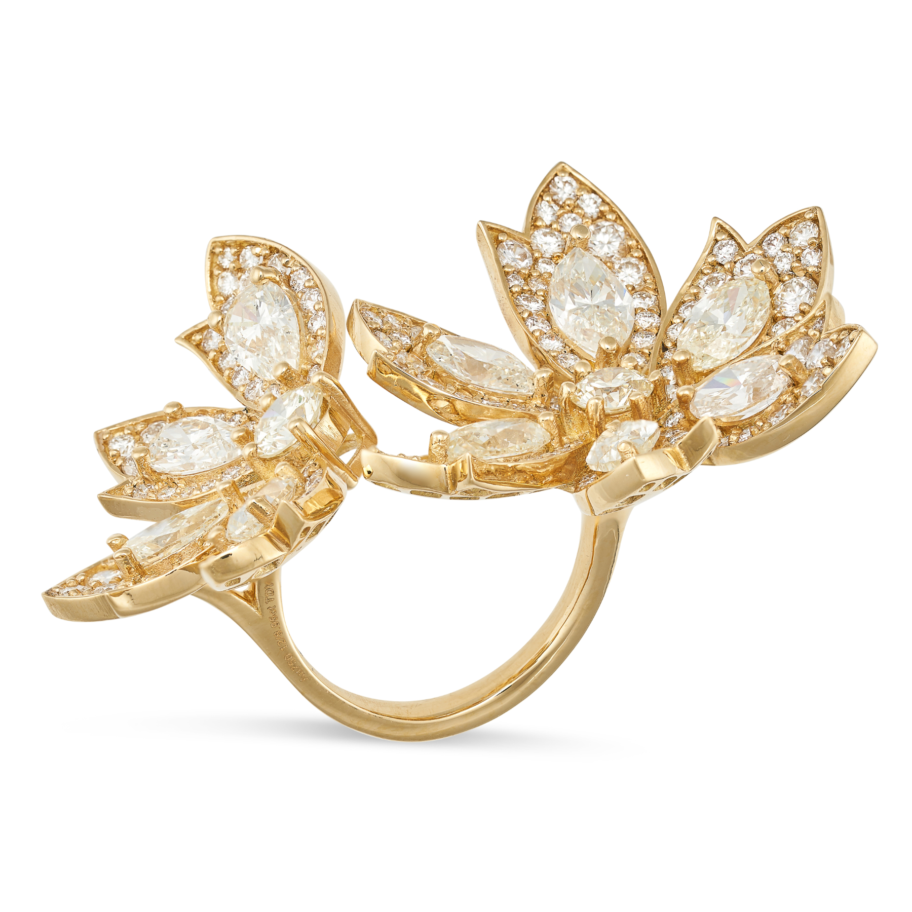 A DIAMOND FLOWER DRESS RING in 18ct yellow gold, the open band set on each side with a flower, the - Image 2 of 2