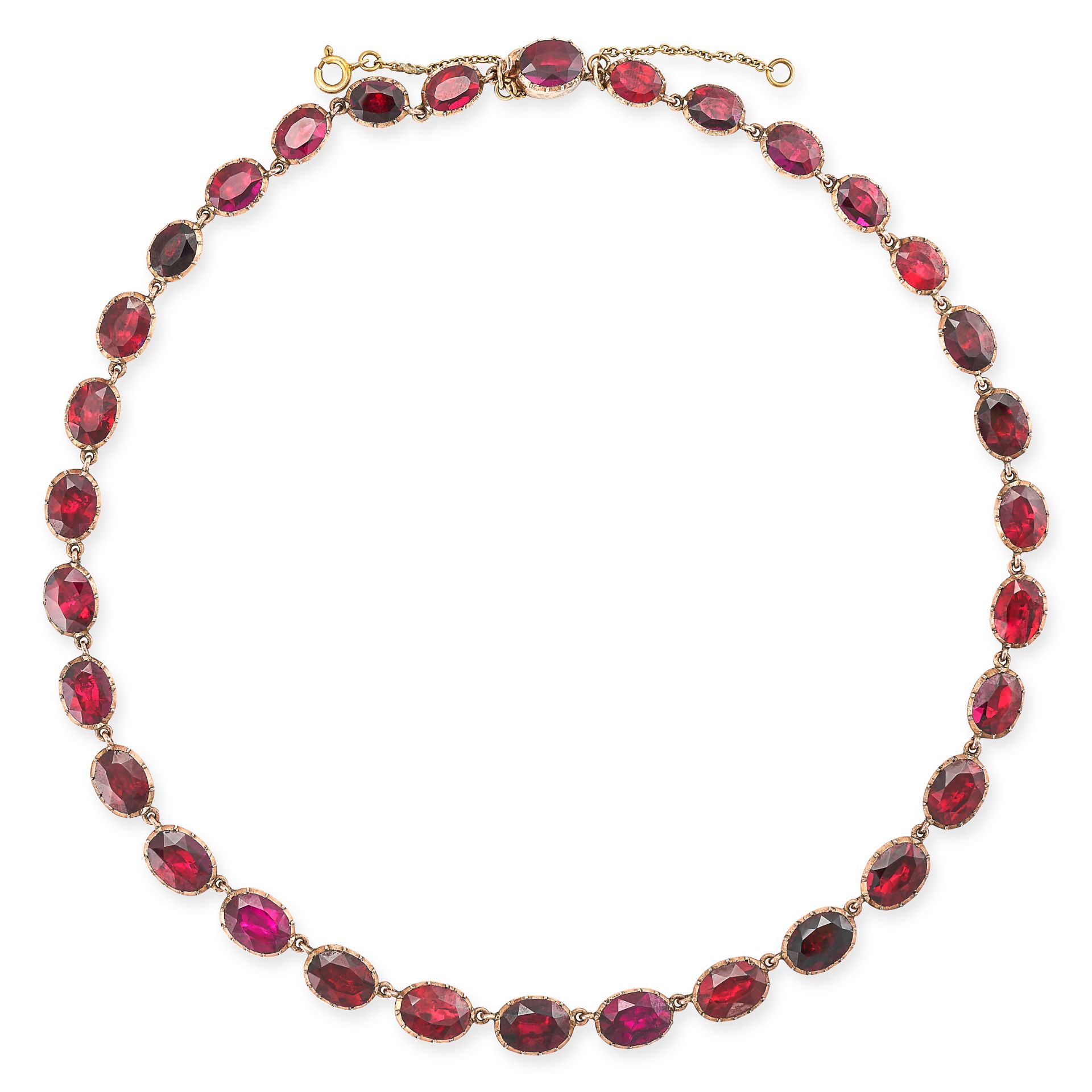 AN ANTIQUE GARNET RIVIERE NECKLACE, 19TH CENTURY in yellow gold, set with a single row of oval cut