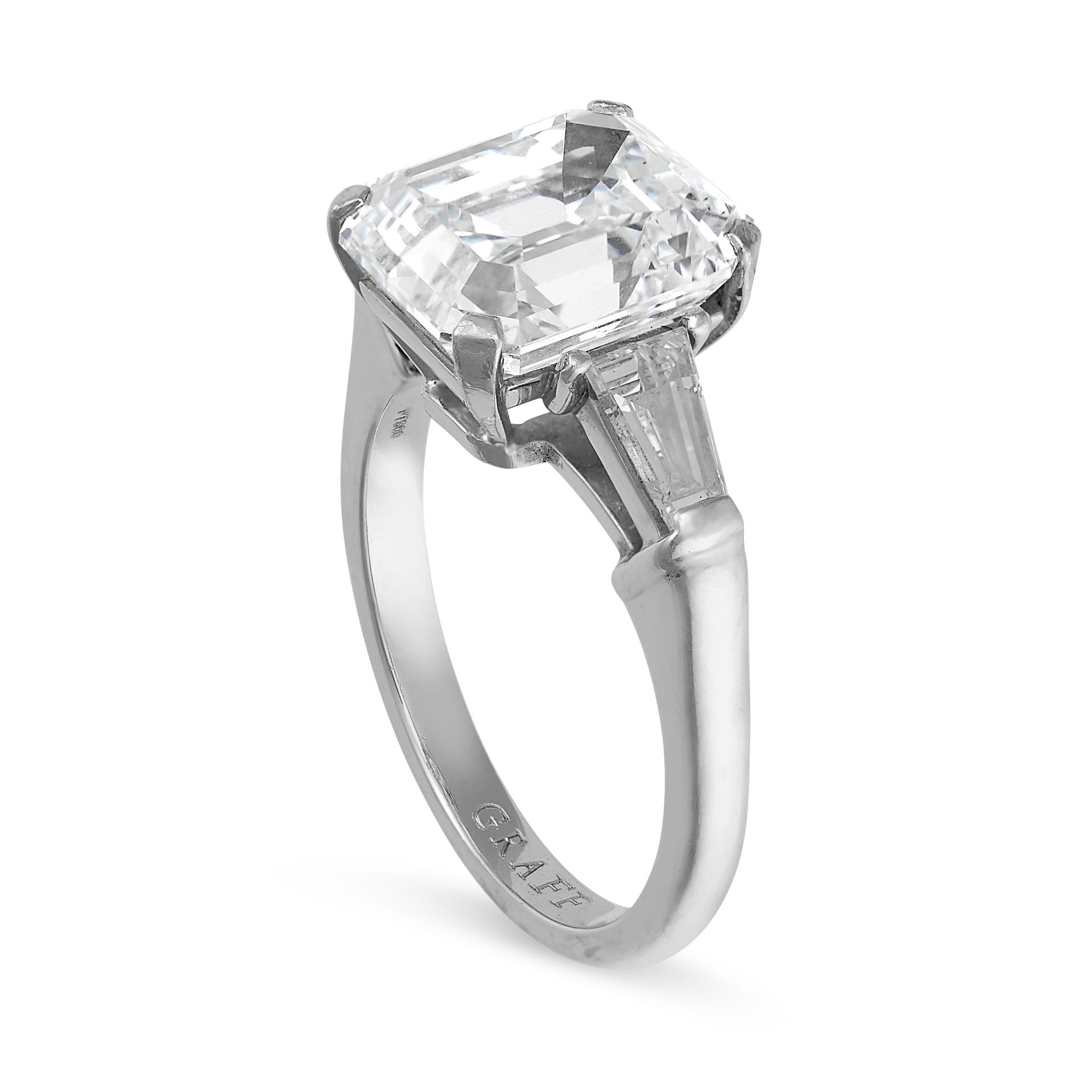 GRAFF, AN IMPORTANT 5.05 CARAT G COLOUR, VS1 SOLITAIRE DIAMOND RING in platinum, set with an emerald - Image 2 of 2