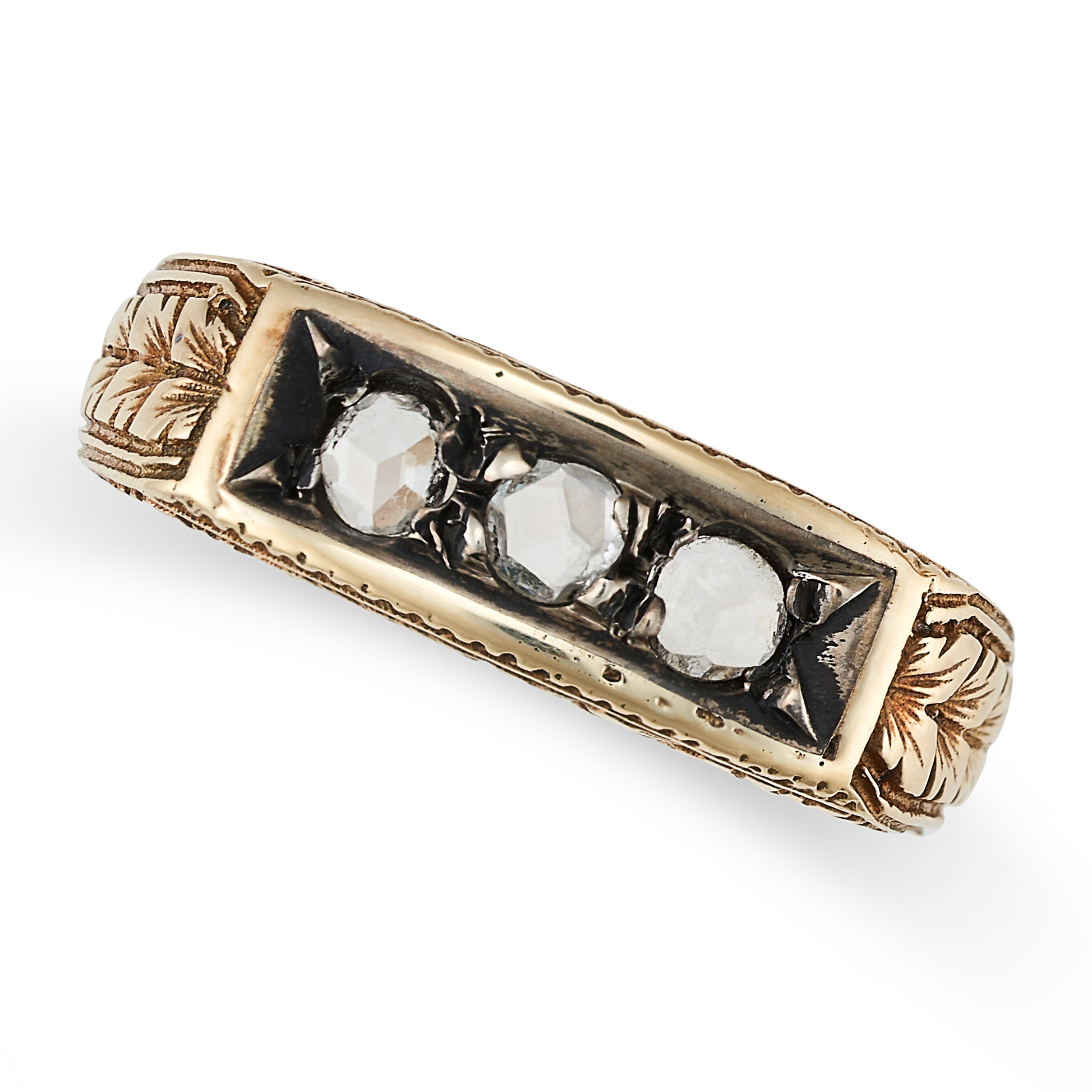 AN ANTIQUE DIAMOND RING in yellow gold, set with three rose cut diamonds, no assay marks, size N ... - Image 2 of 4