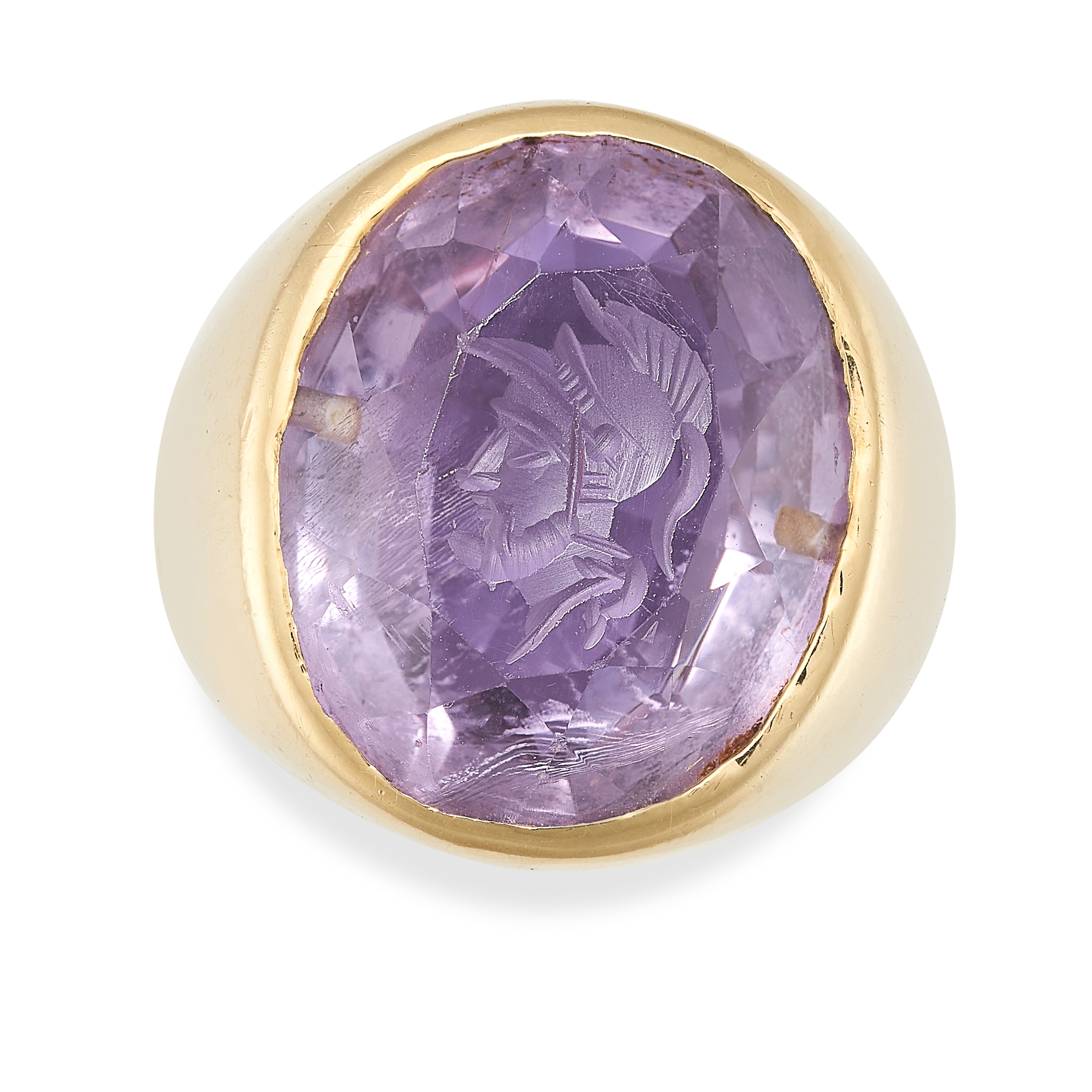 A VINTAGE AMETHYST INTAGLIO RING in 18ct yellow gold, set with an oval cut amethyst intaglio depi... - Image 2 of 2