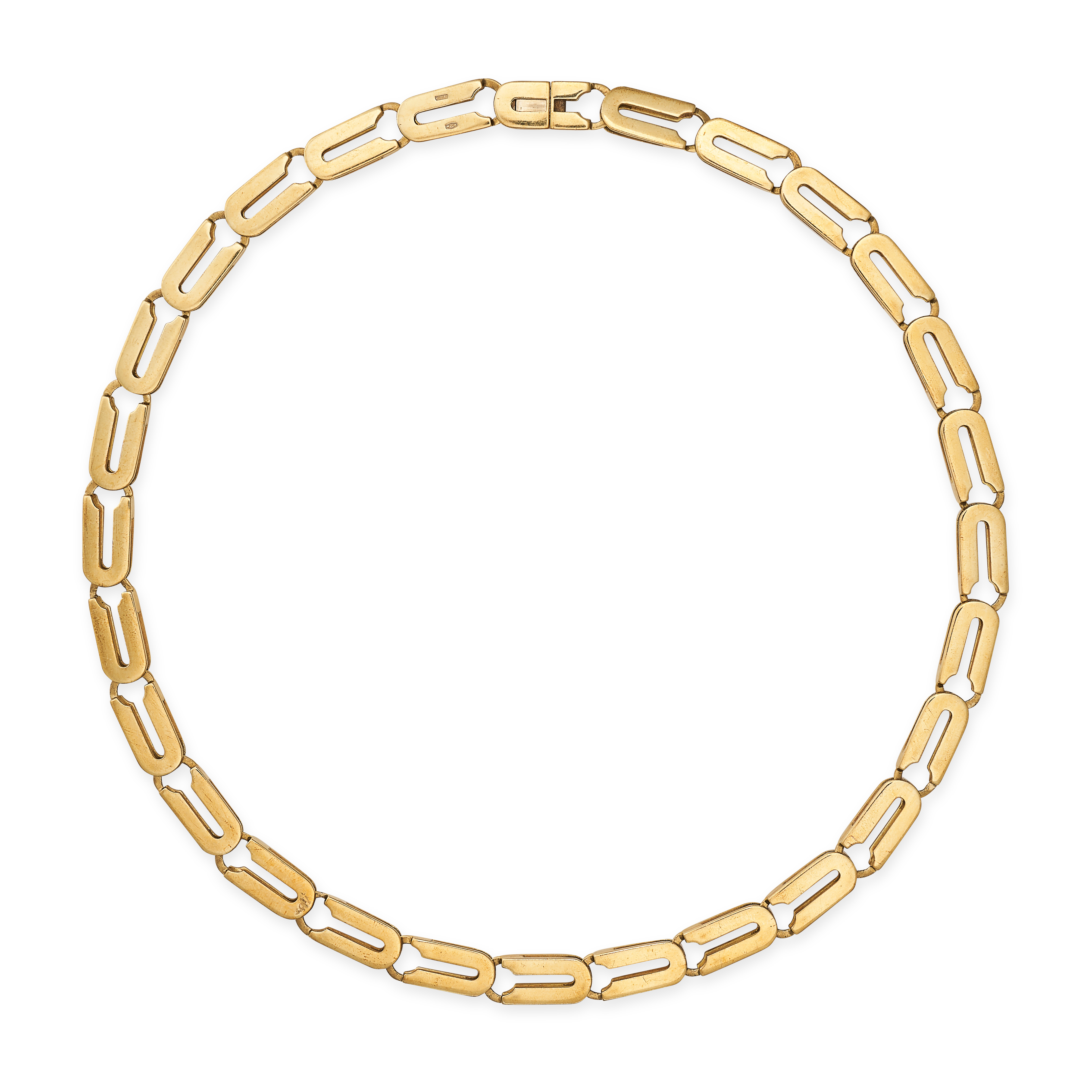 A GOLD CHAIN NECKLACE in 18ct yellow gold, comprising a row of fancy links, stamped 750, 40.5cm, ...