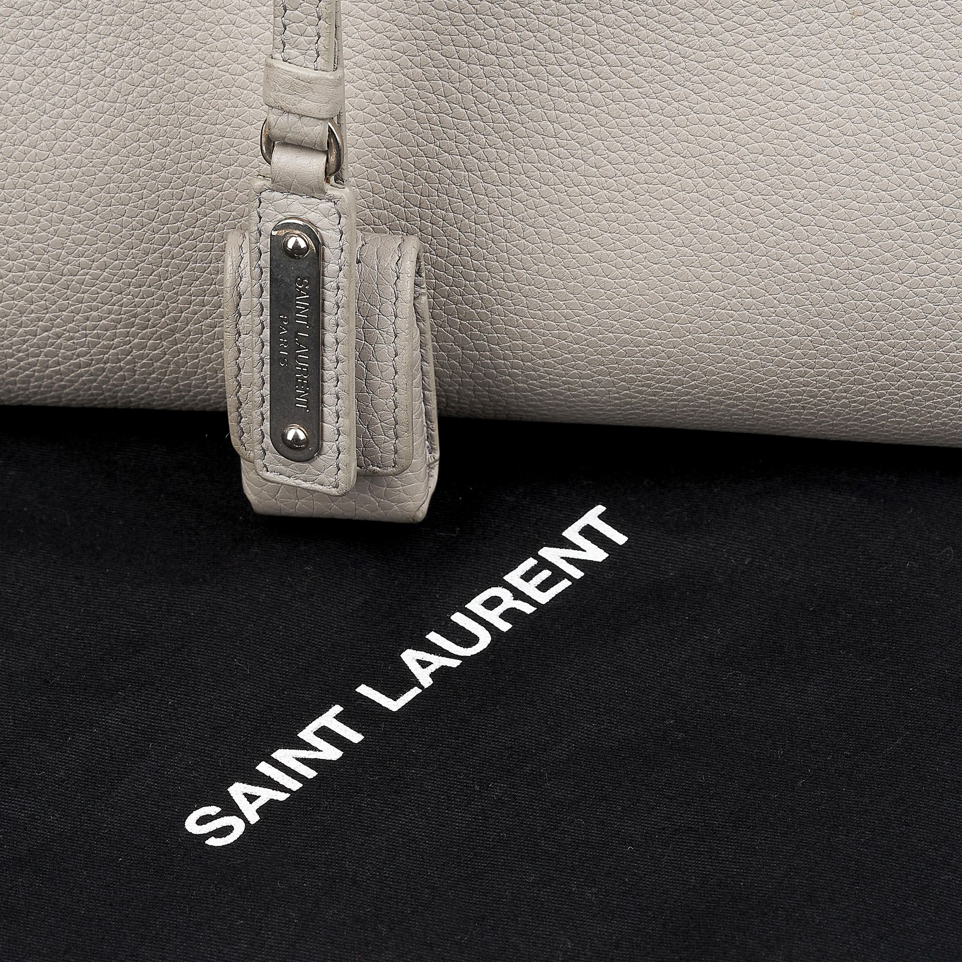 SAINT LAURENT, A GREY NANO SAC DE JOUR SUPPLE BAG - Bild 5 aus 6