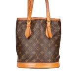 LOUIS VUITTON, A VINTAGE MONOGRAM PETIT BUCKET BAG