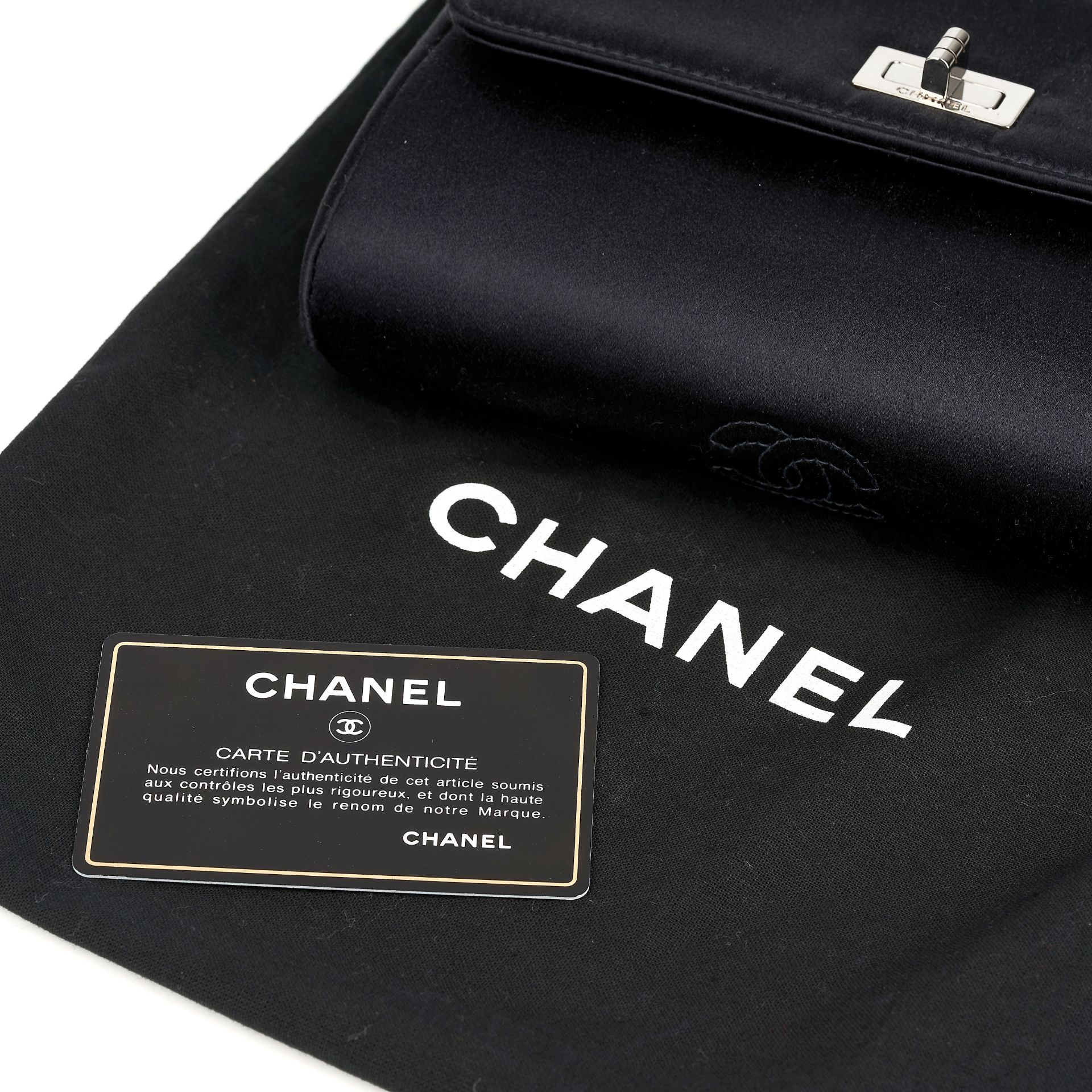 CHANEL, A SATIN REISSUE MINI BAG - Bild 7 aus 7