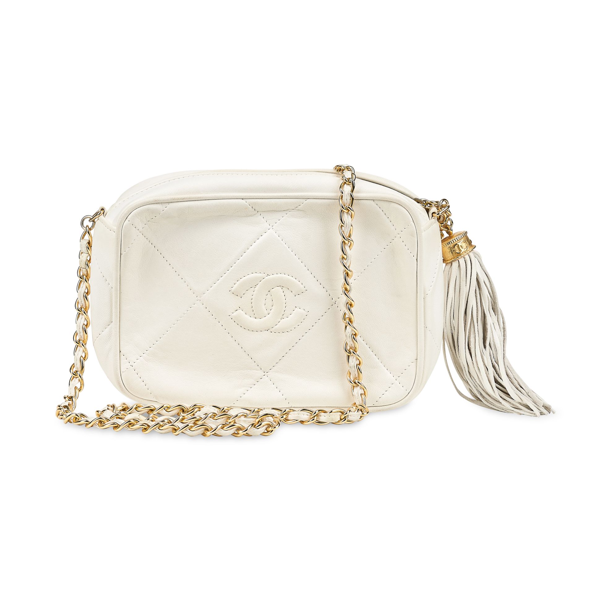 CHANEL, A WHITE VINTAGE CAMERA BAG, Condition grade B. Produced between 1986-1988 - Image 3 of 7