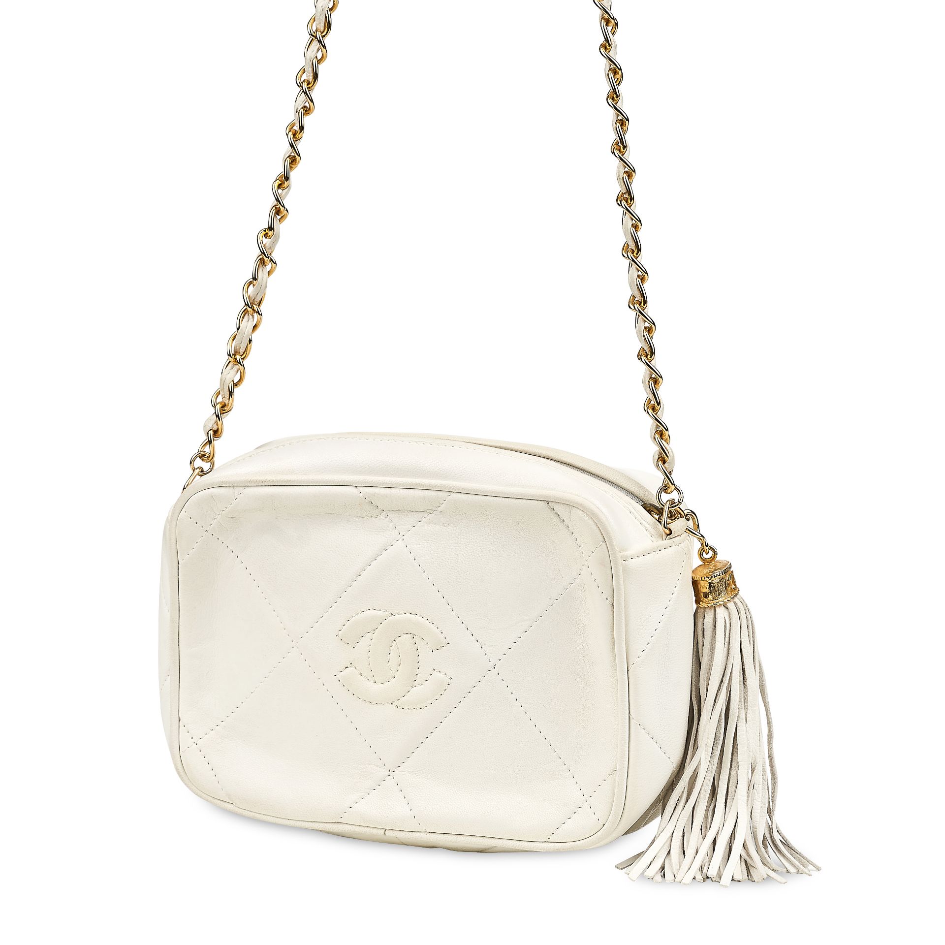 CHANEL, A WHITE VINTAGE CAMERA BAG, Condition grade B. Produced between 1986-1988 - Image 2 of 7