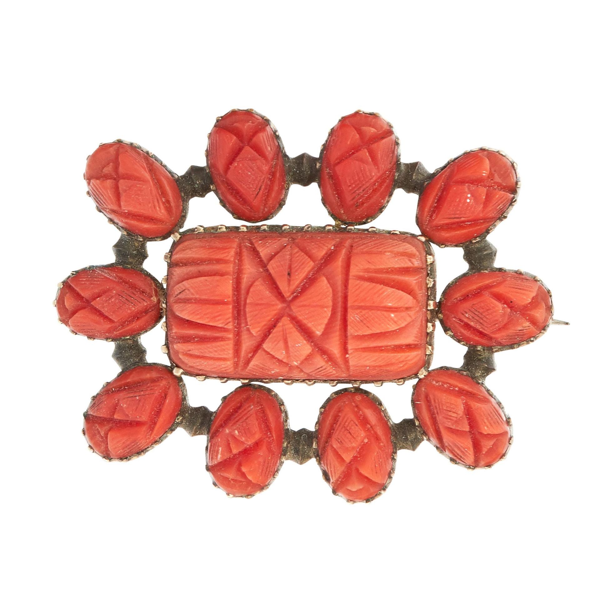 NO RESERVE - AN ANTIQUE CARVED CORAL AND HAIRWORK MOURNING LOCKET BROOCH, EARLY 19TH CENTURY in y...