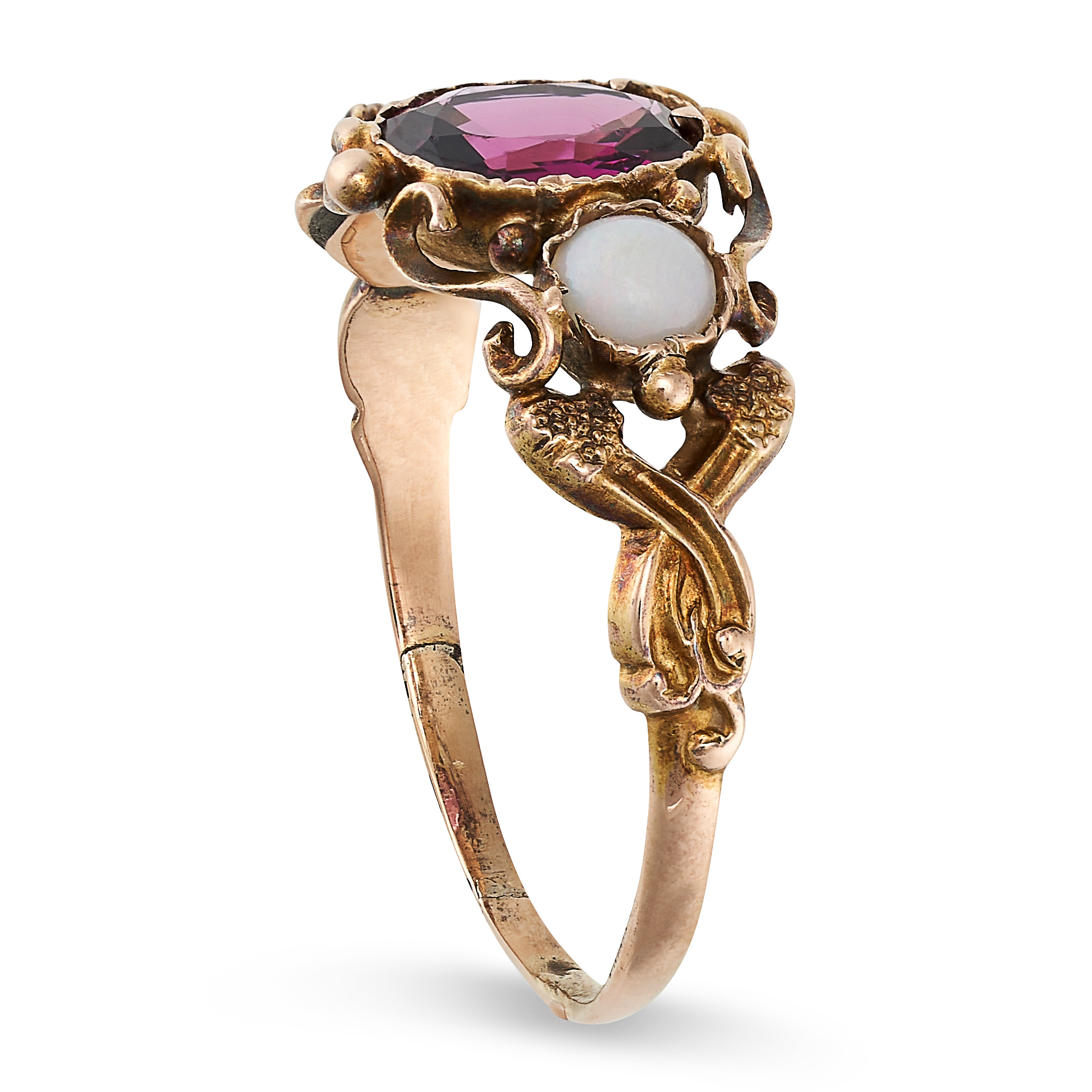 AN ANTIQUE VICTORIAN OPAL AND GARNET RING in yellow gold, set with a central oval cut garnet betw... - Image 2 of 2