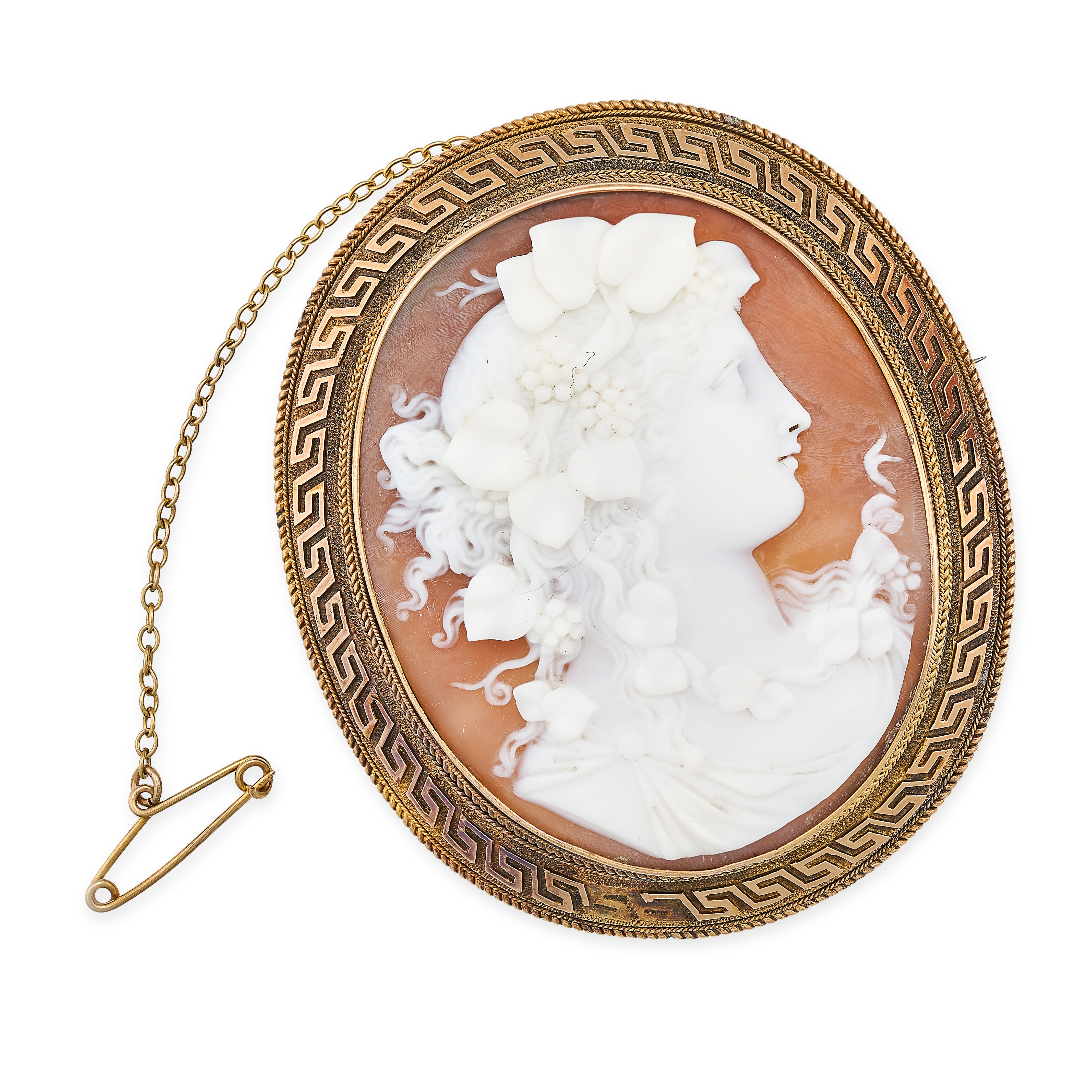 AN ANTIQUE VICTORIAN SHELL CAMEO BROOCH, 19TH CENTURY in yellow gold, set with a shell cameo depi...