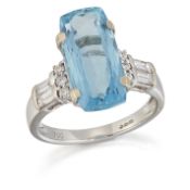 AN 18 CARAT WHITE GOLD AQUAMARINE AND DIAMOND RING