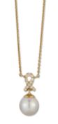 AN 18 CARAT GOLD CULTURED PEARL AND DIAMOND PENDANT NECKLACE