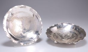 A PAIR OF CHINESE EXPORT SILVER DISHES