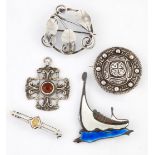 FOUR SILVER BROOCHES AND A JERUSALEM SILVER AMBER CROSS PENDANT