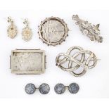 A PAIR OF VICTORIAN AESTHETIC MOVEMENT SILVER EARRINGS, BROOCHES AND A PAIR OF CUFFLINKS