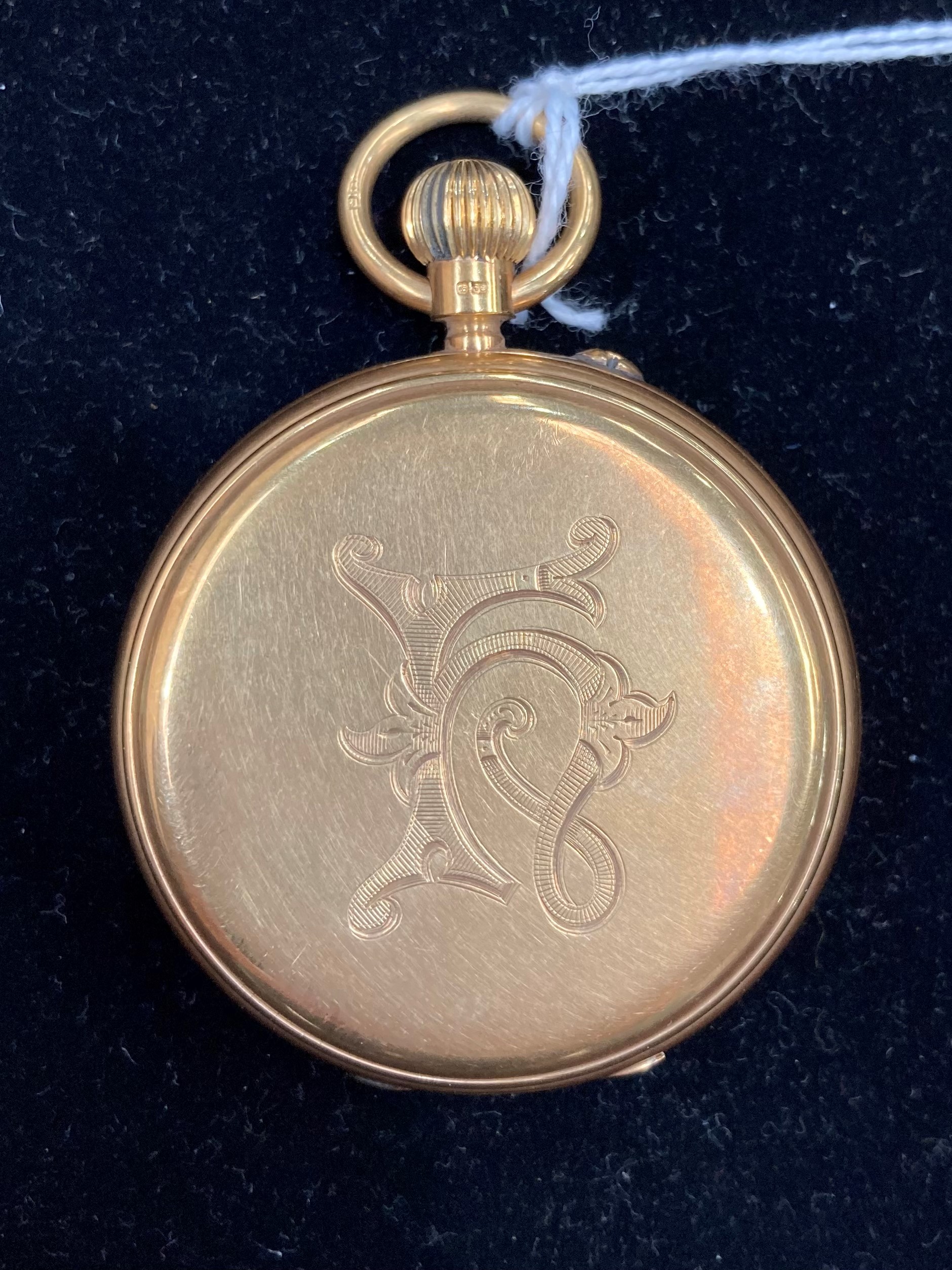 AN 18 CARAT GOLD HUNTER POCKET WATCH AND CHAIN - Image 2 of 11