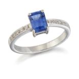 AN 18 CARAT WHITE GOLD SAPPHIRE AND DIAMOND RING