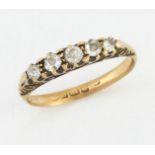 AN 18 CARAT GOLD DIAMOND RING