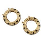 KUTCHINSKY - A PAIR OF 18 CARAT GOLD AND ENAMEL HOOP CLIP EARRINGS