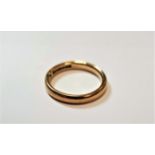 A 9 CARAT GOLD BAND RING