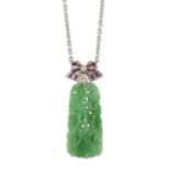 A JADE, DIAMOND AND RUBY PENDANT, ON CABLE CHAIN