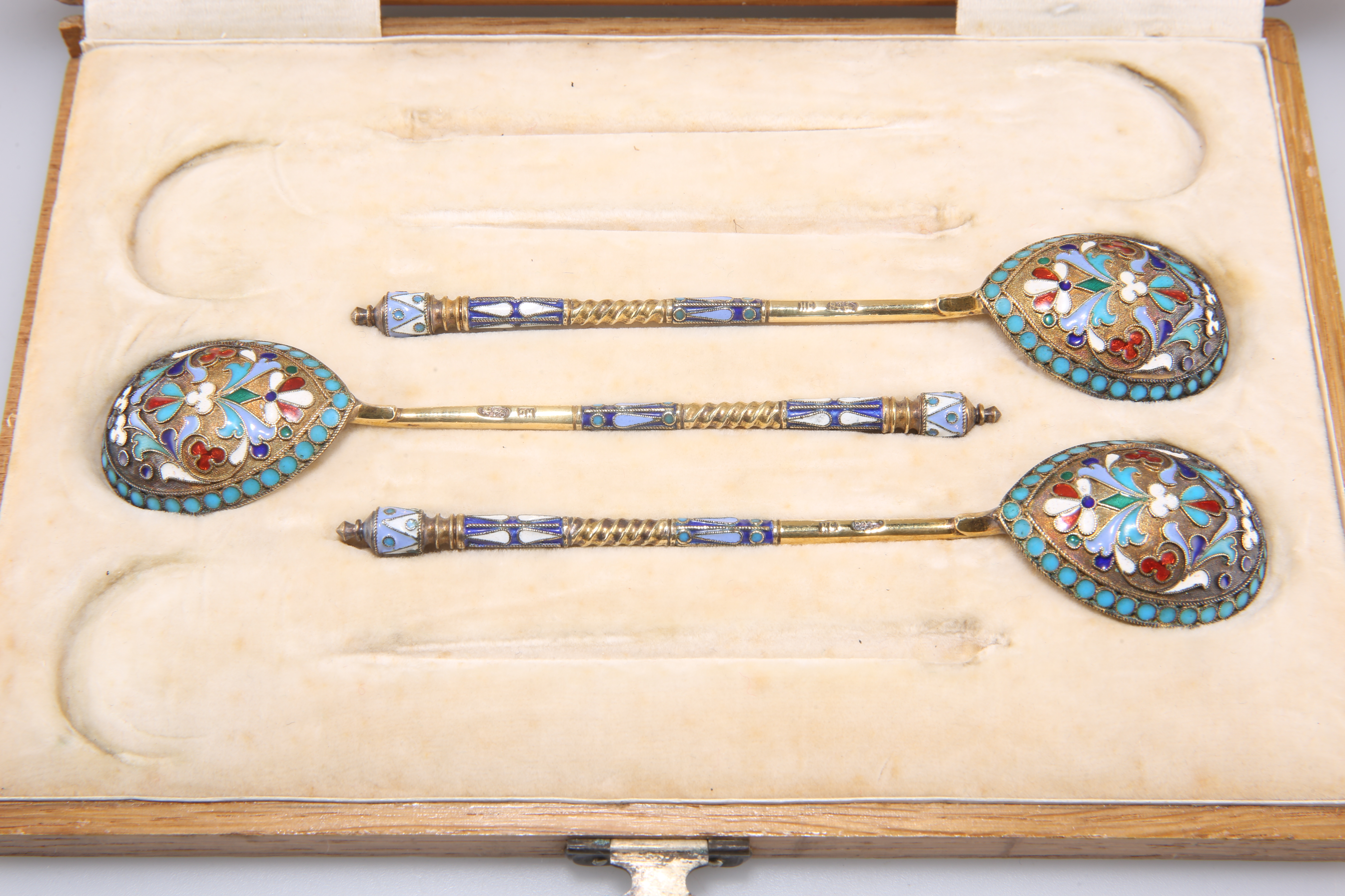 A SET OF THREE RUSSIAN SILVER AND ENAMEL SPOONS - Image 2 of 2