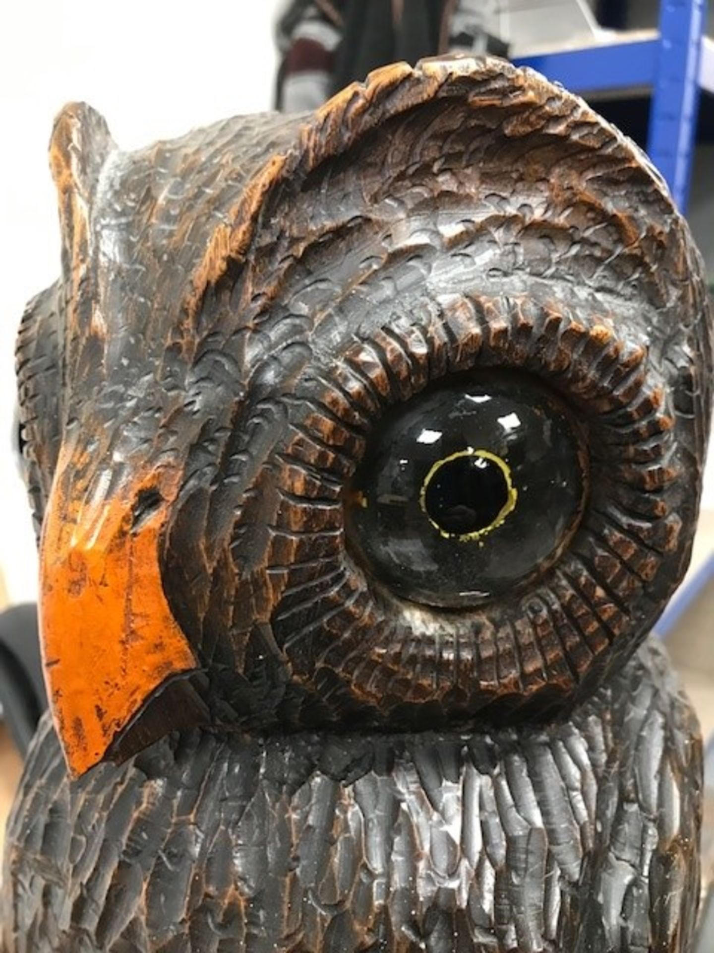 A BLACK FOREST LARGE OWL NEWEL POST FINIAL - Bild 4 aus 5