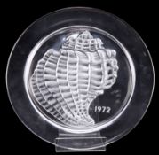 LALIQUE, A COMMEMORATIVE YEAR PLATE, 1972, SHELL DESIGN