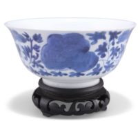 A CHINESE BLUE AND WHITE BOWL, PROBABLY 19TH CENTURY