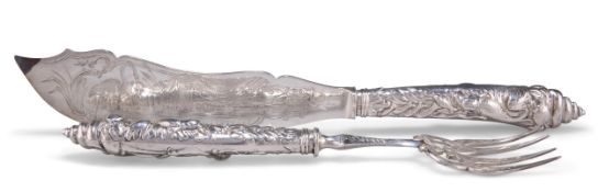 A FINE PAIR OF VICTORIAN SILVER FISH SERVERS