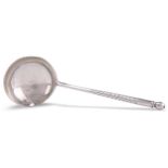 AN EARLY 20TH CENTURY RUSSIAN SILVER SPOON