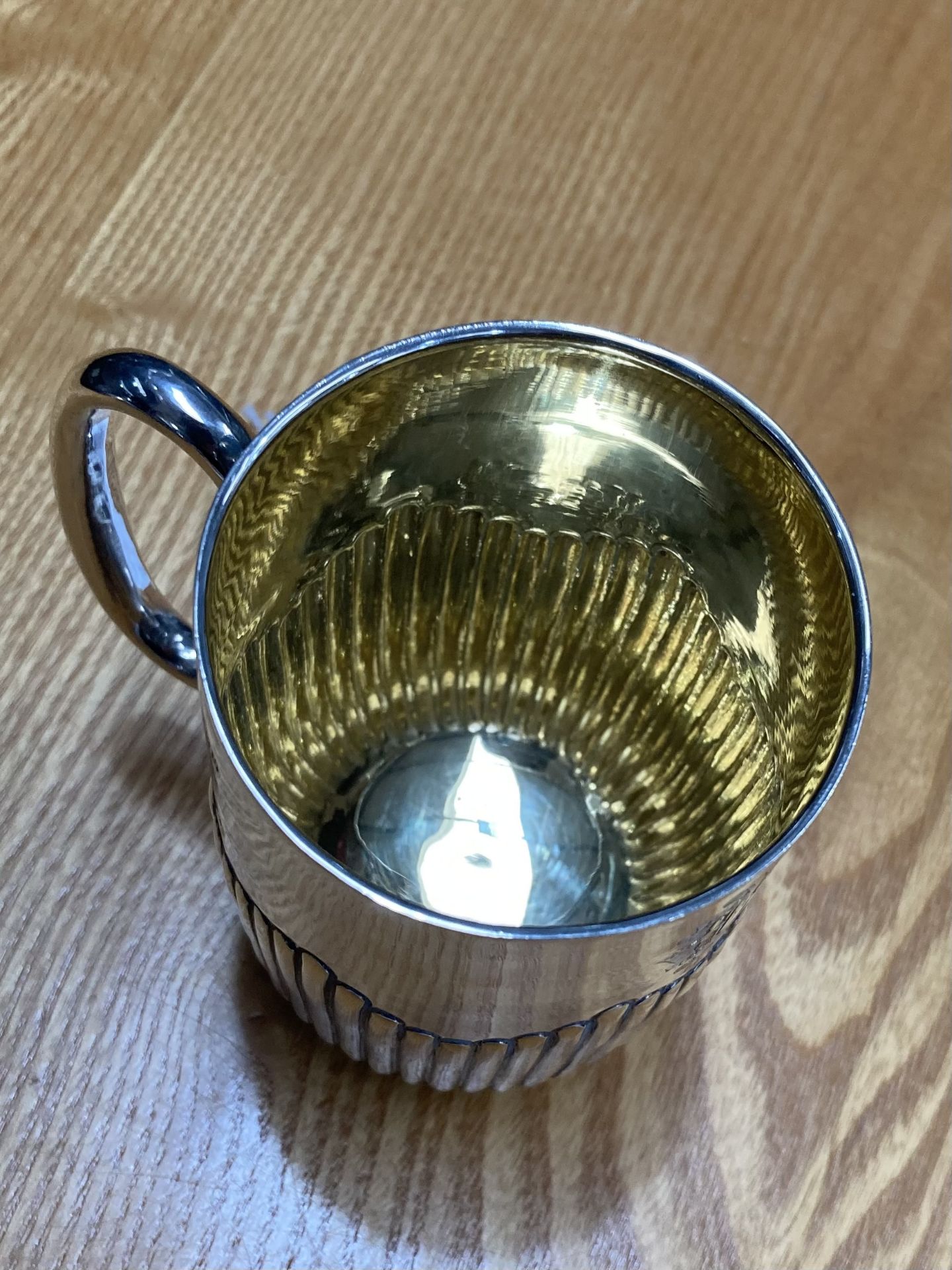 A SILVER SUGAR CASTER, MUG AND TOAST RACK - Bild 9 aus 9